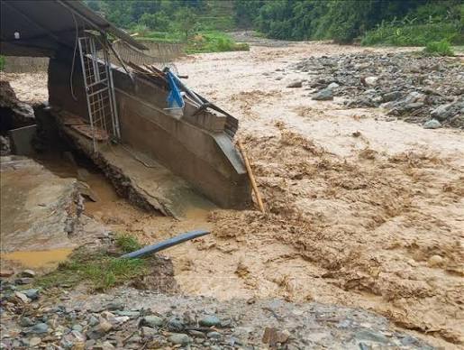 Cảnh báo lũ trên các sông nhỏ và nguy cơ lũ quét, sạt lở ở Bắc Bộ